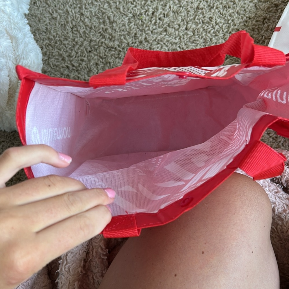 LuluLemon small bags used - Picture 4 of 9